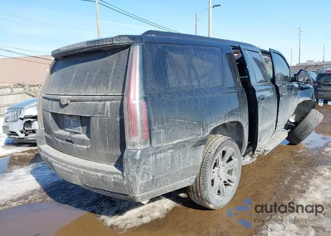 2018 Cadillac Escalade Esv Luxury z USA, uszkodzony, nr VIN 1GYS4HKJ7JR360472